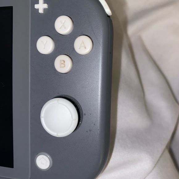 Nintendo Switch Lite. Like new condition. PRICE IS FIRM!! - Picture 8 of 10